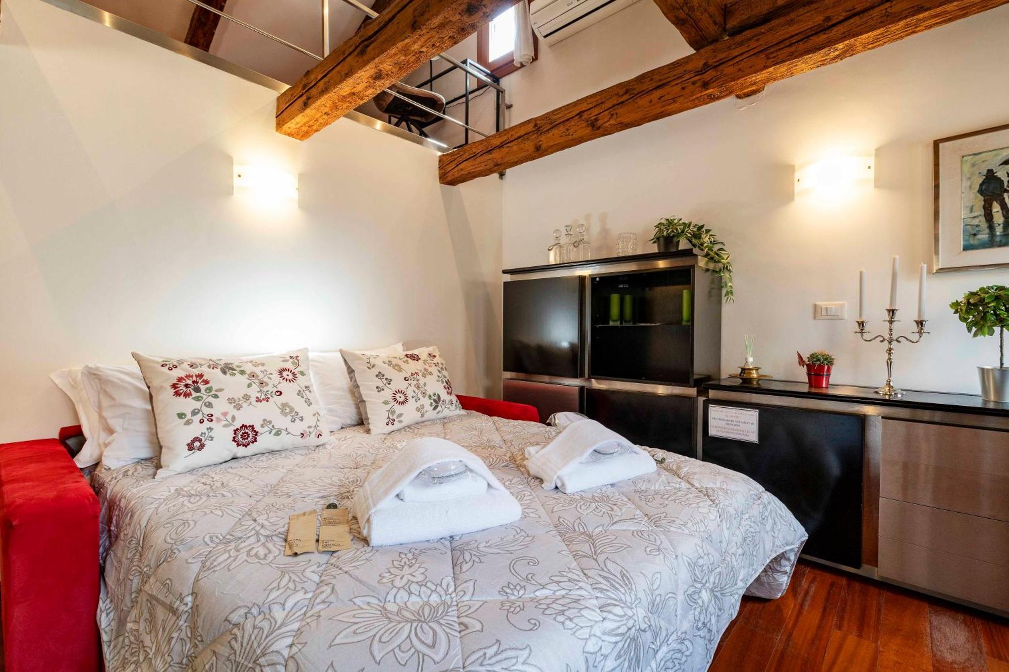 Glass House - Loft 2 Minutes To Rialto Bridge & View Benátky Exteriér fotografie